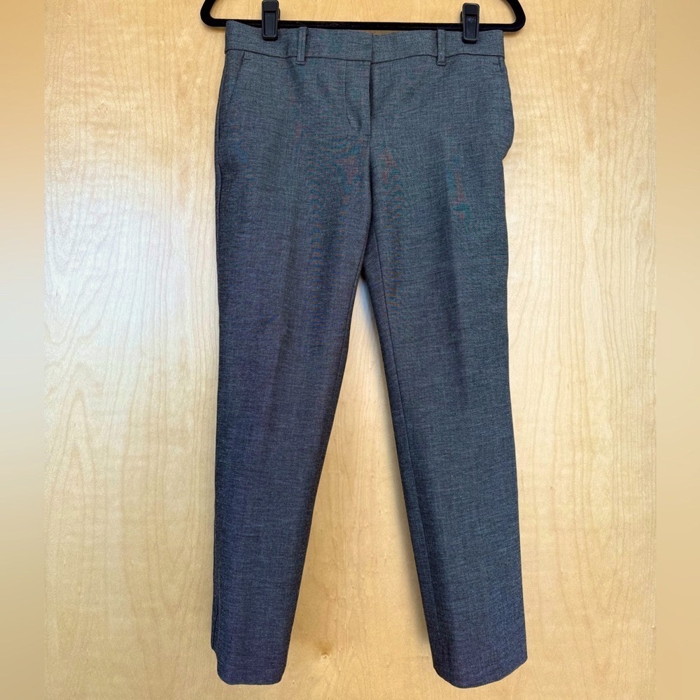 Ann Taylor Cropped Trousers, size 2P.